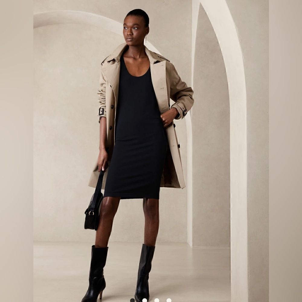 Banana Republic SEAMLESS MIDI DRESS Black Size Small NWT $80 560370